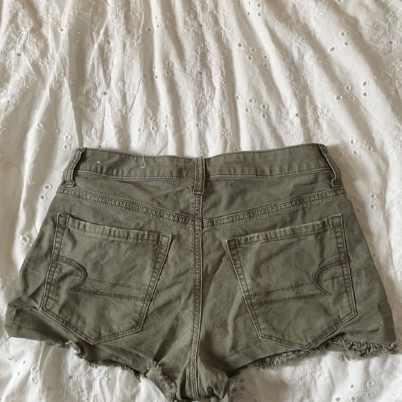 High waisted American Eagle short-shorts - Picture 2 of 2